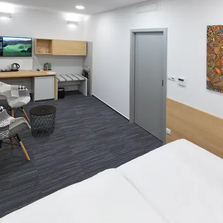 Ala Hotel Bystrice nad Pernstejnem